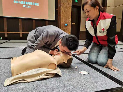 “護航長白山旅游服務，獻禮建黨百年”救護培訓活動